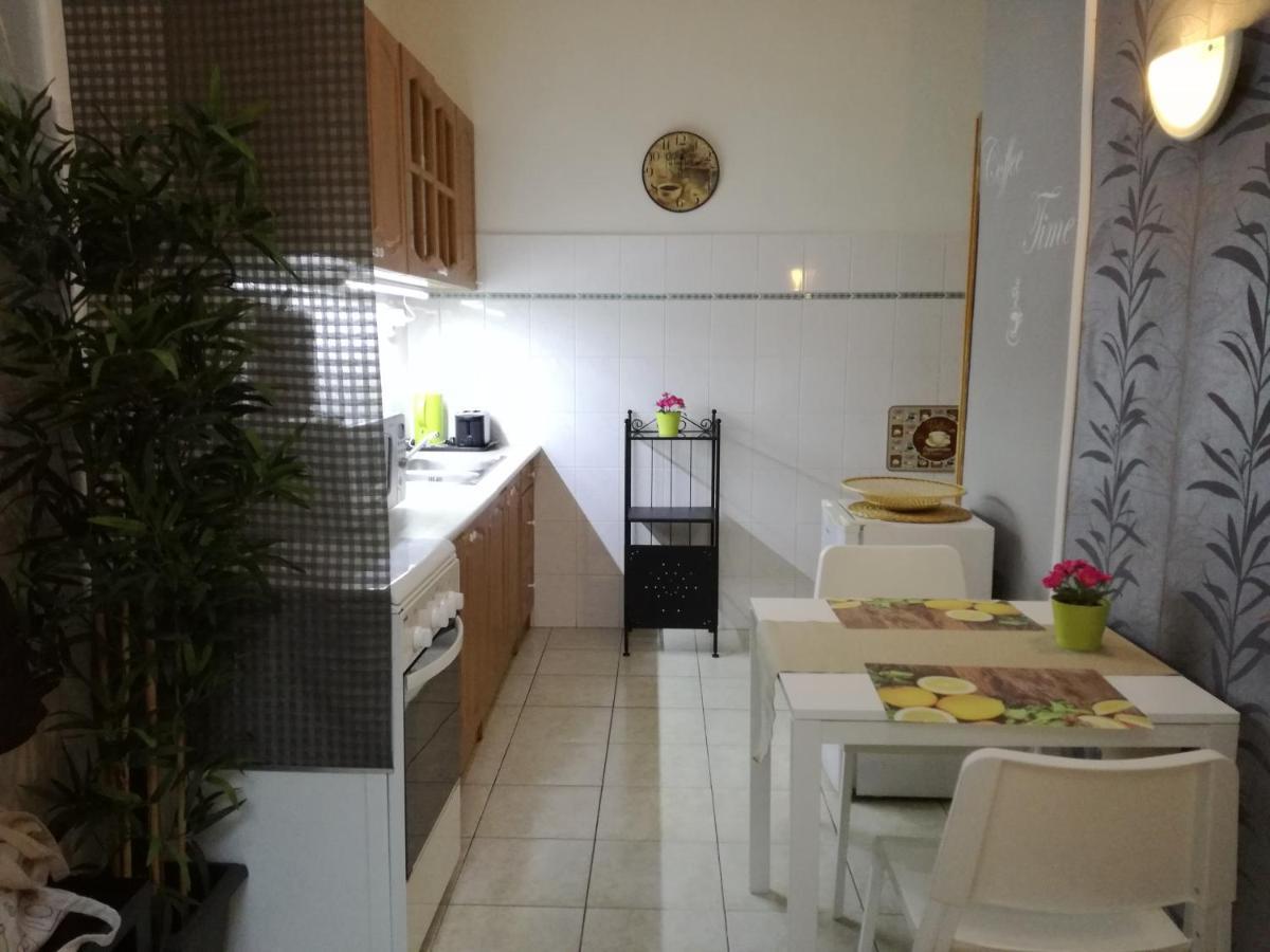 Smart City Apartment 2 Будапеща Екстериор снимка