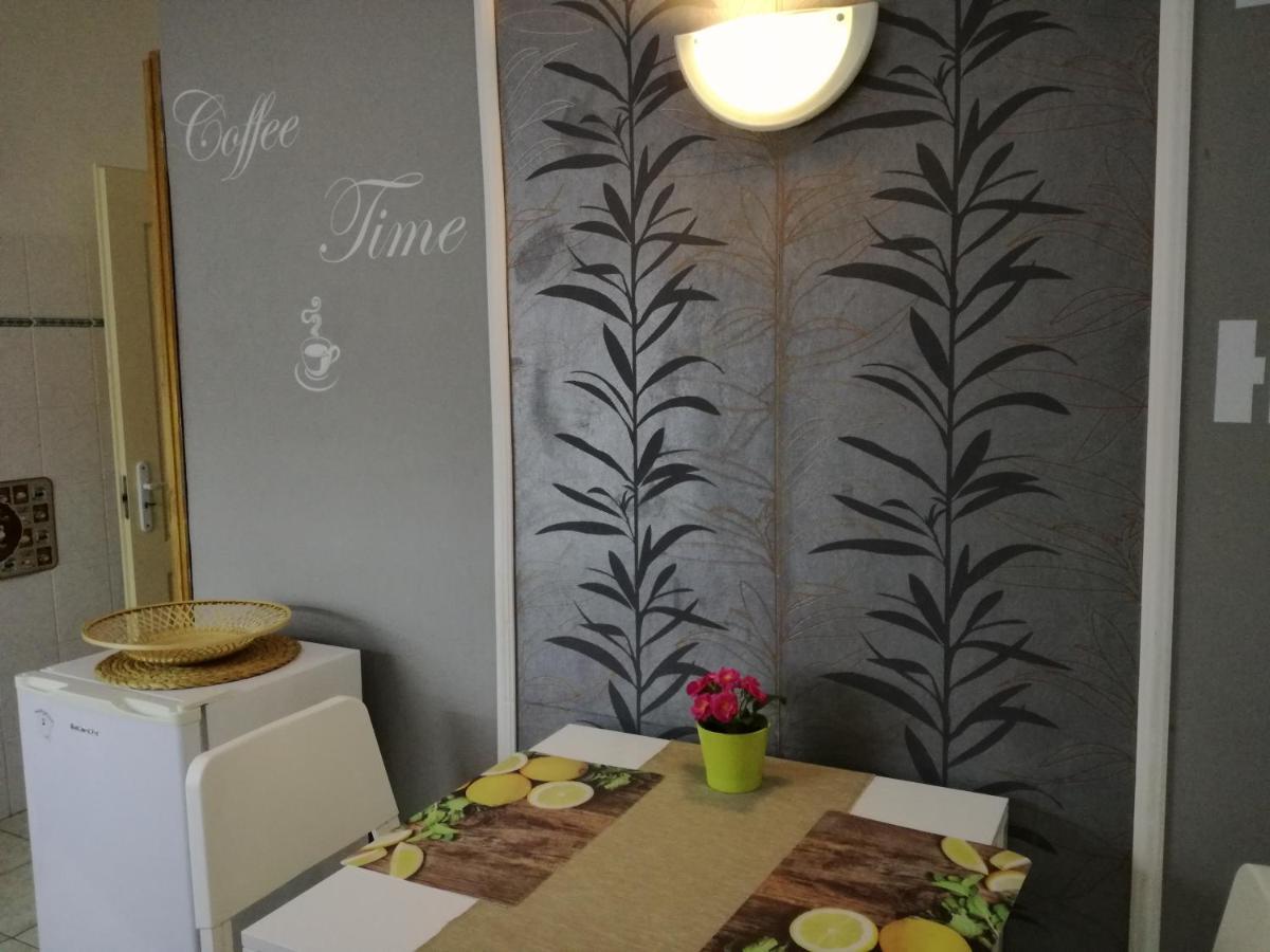 Smart City Apartment 2 Будапеща Екстериор снимка